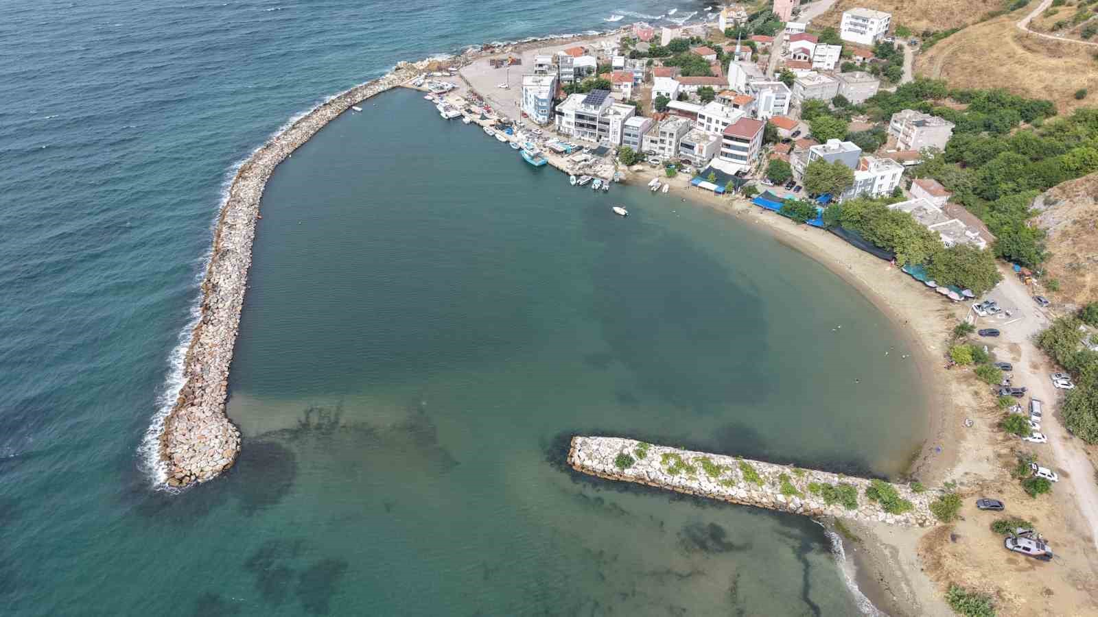 Balıkçılar Kumla Kapanan Limanlarına Kavuşmayı Bekliyor