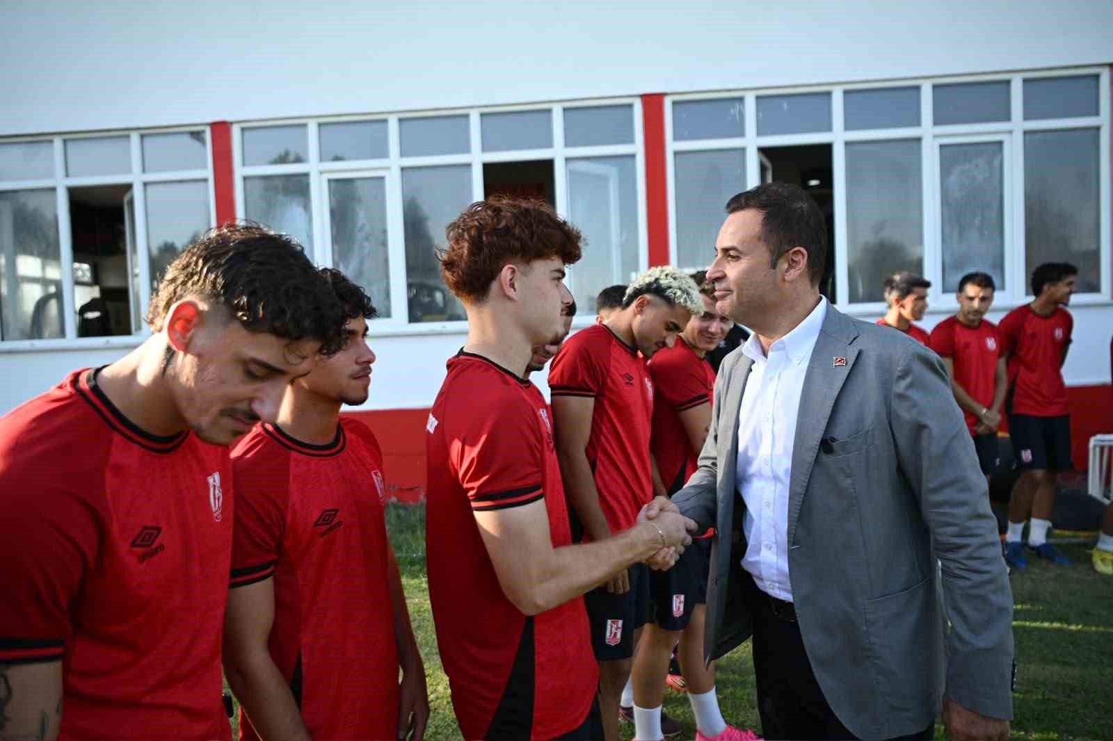 Başkan Akın, Balıkesirspor'a Moral Ziyareti Gerçekleştirdi