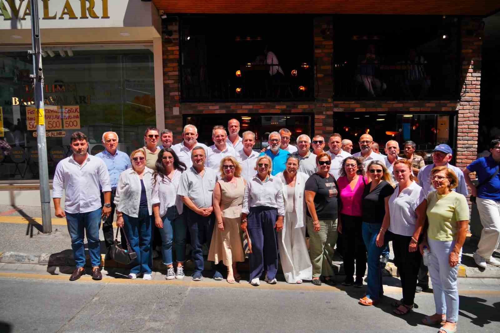 Ayvalık Belediye Başkanı Mesut Ergin, CHP'den Ayrıldığını Duyurdu