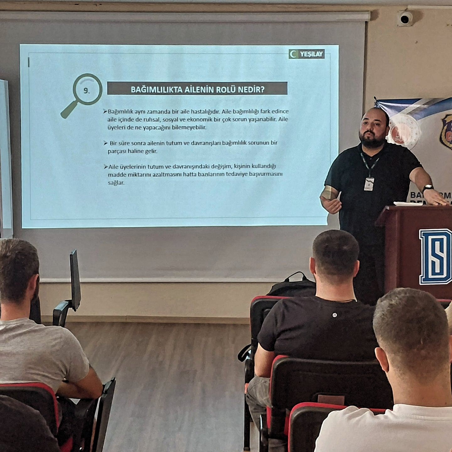 Bandırma'da Bağımlılıkla Mücadele Semineri Düzenlendi