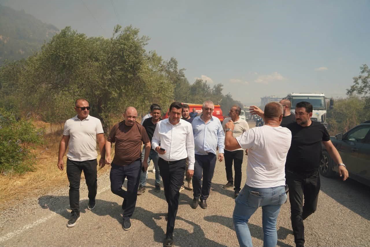 Kadıköy’de çıkan yangın kontrol altına alındı: Başkan Ertaş’tan teşekkür mesajı