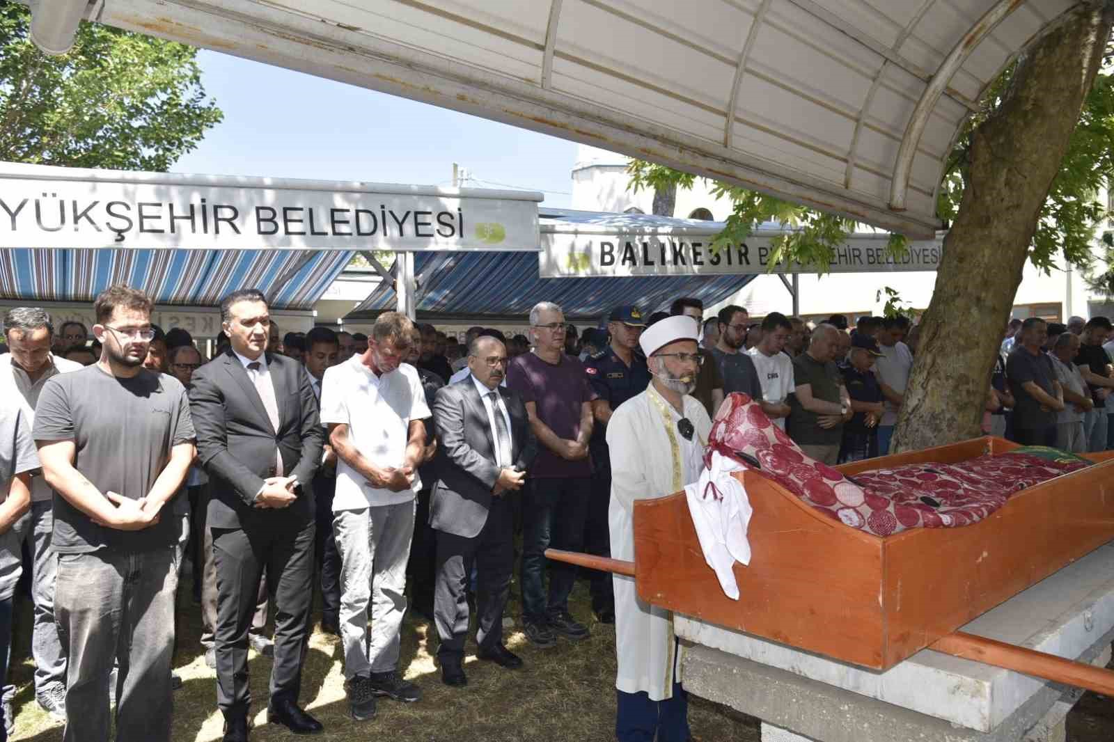 Küçük Serra, Son Yolculuğuna Uğurlandı
