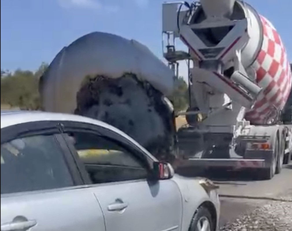 Ayvalık'ta Yangın Korkusu: Beton Mikseri İle Kahramanlık Anı