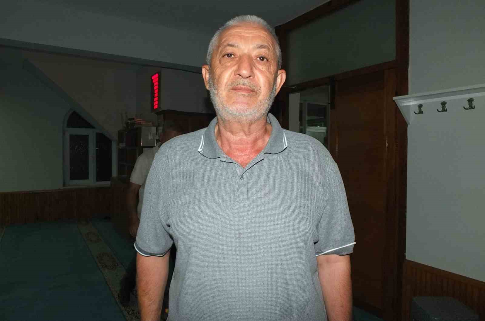 Burhaniye'de Sivri Sinekler Gece Uykularını Kaçırıyor