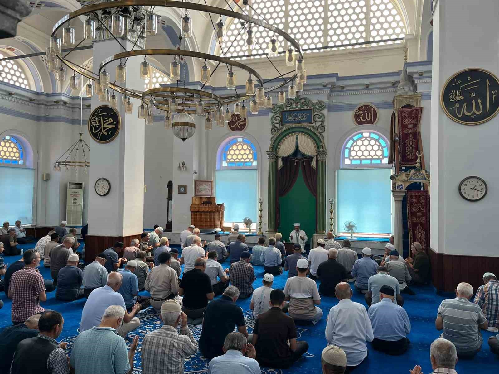 Burhaniye'de Mevlid Kandili Coşkusu