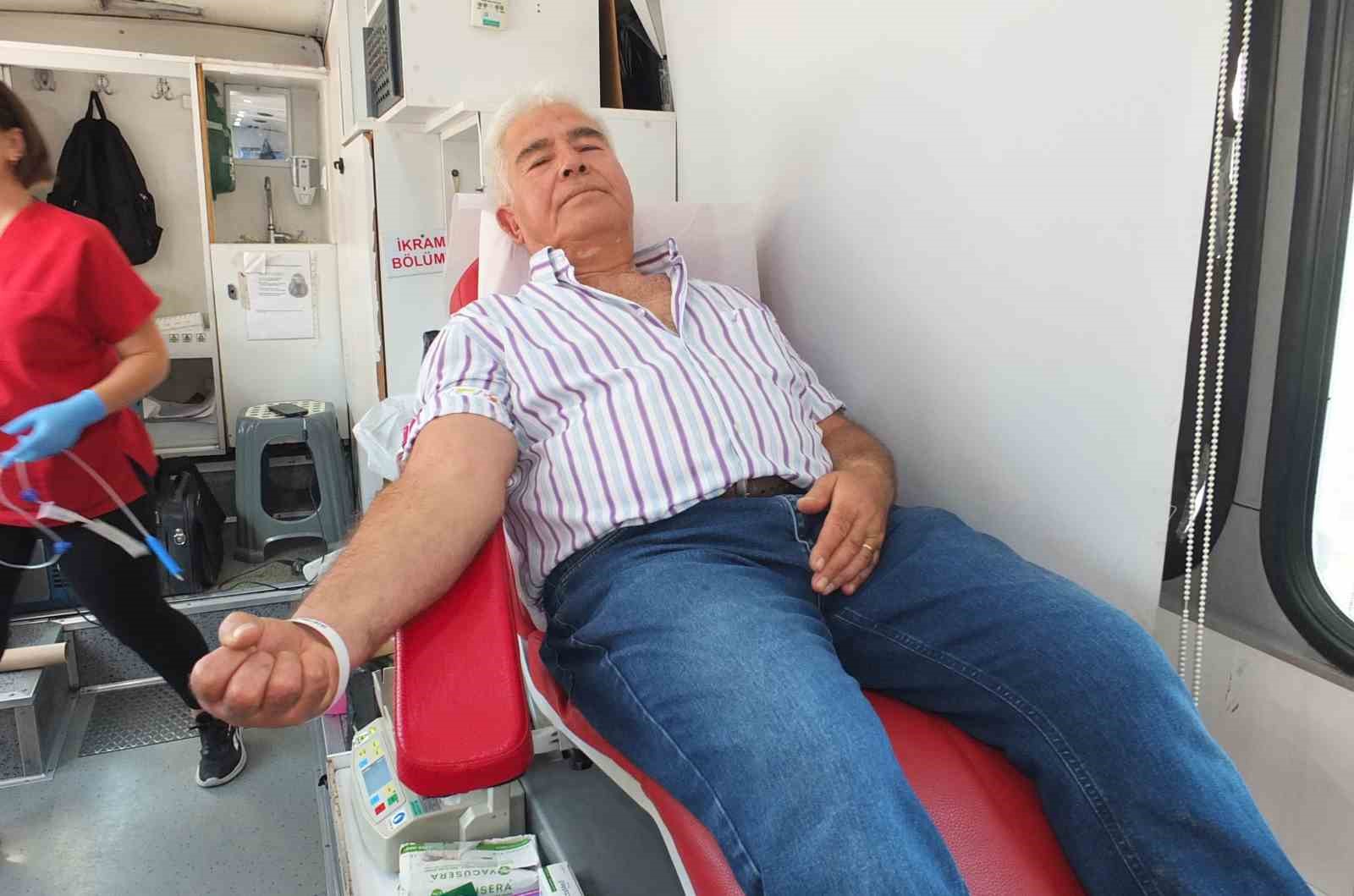 Burhaniye'de Sıcaklar Kan Bağışlarını Düşürüyor