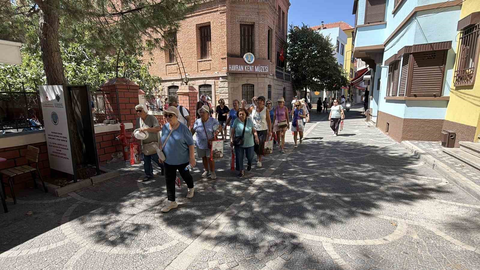 Havran’da Siyah İncir Hasadı ile Turizme Yeni Bir Soluk