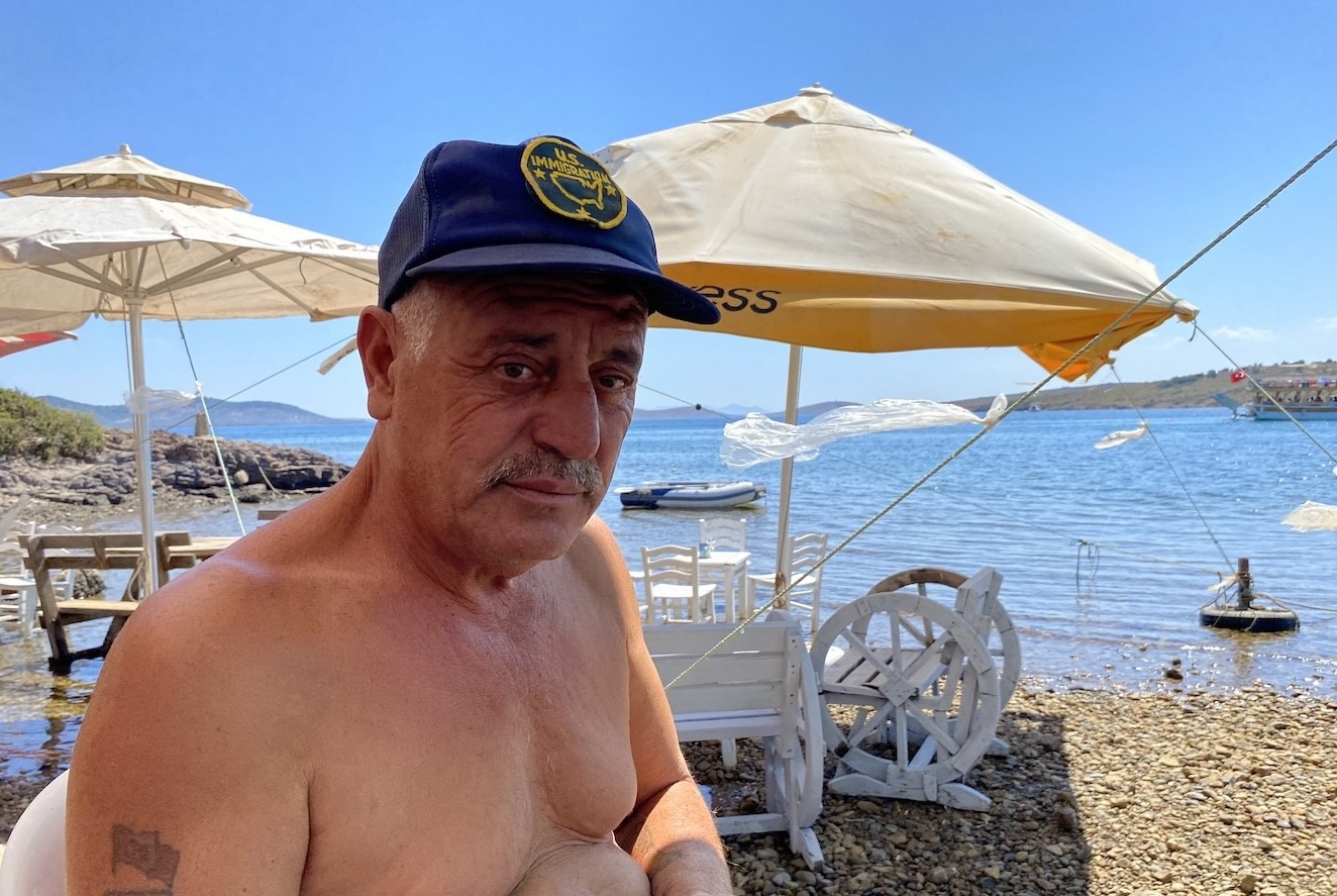 Ayvalık'ta Boğulma Tehlikesi: Akıntıya Kapılan Tatilci Şişme Botla Kurtarıldı