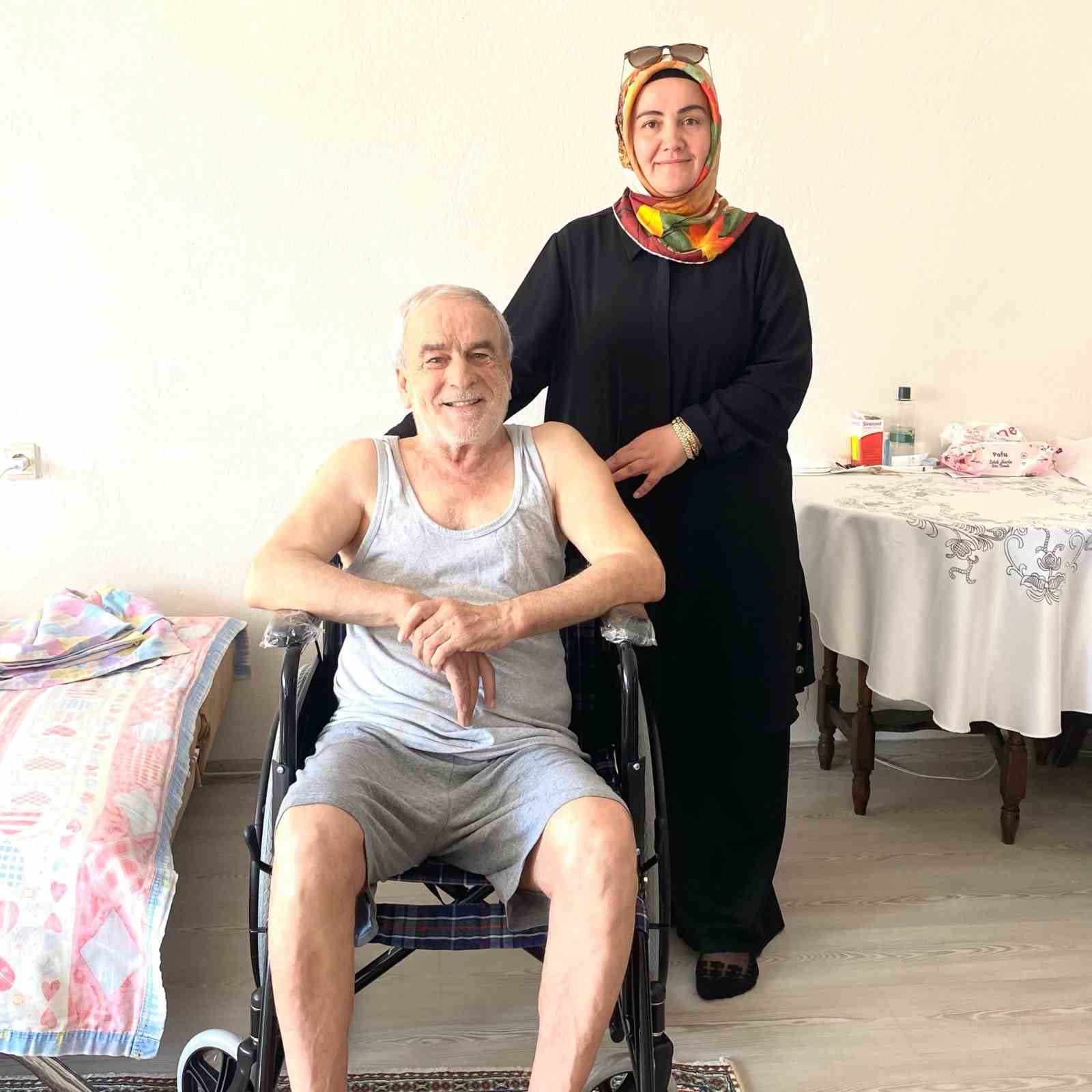 Burhaniye'de Kadın Muhtar Yasemin Kozan'dan İhtiyaç Sahiplerine Destek Yağmuru