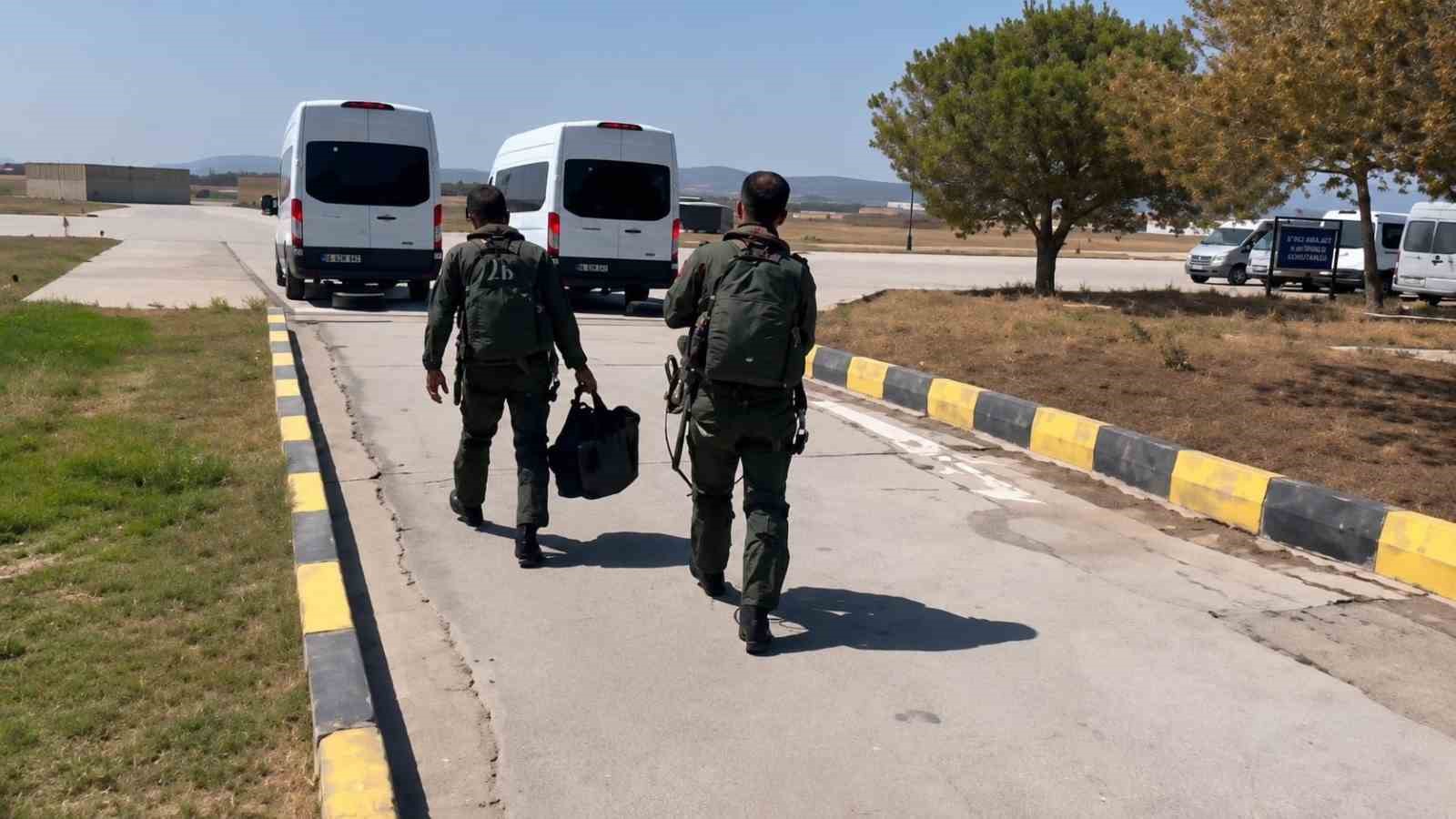 Bandırma'dan Fırlayan Savaş Uçakları, Karadeniz'de Eğitim Uçuşu Gerçekleştirdi