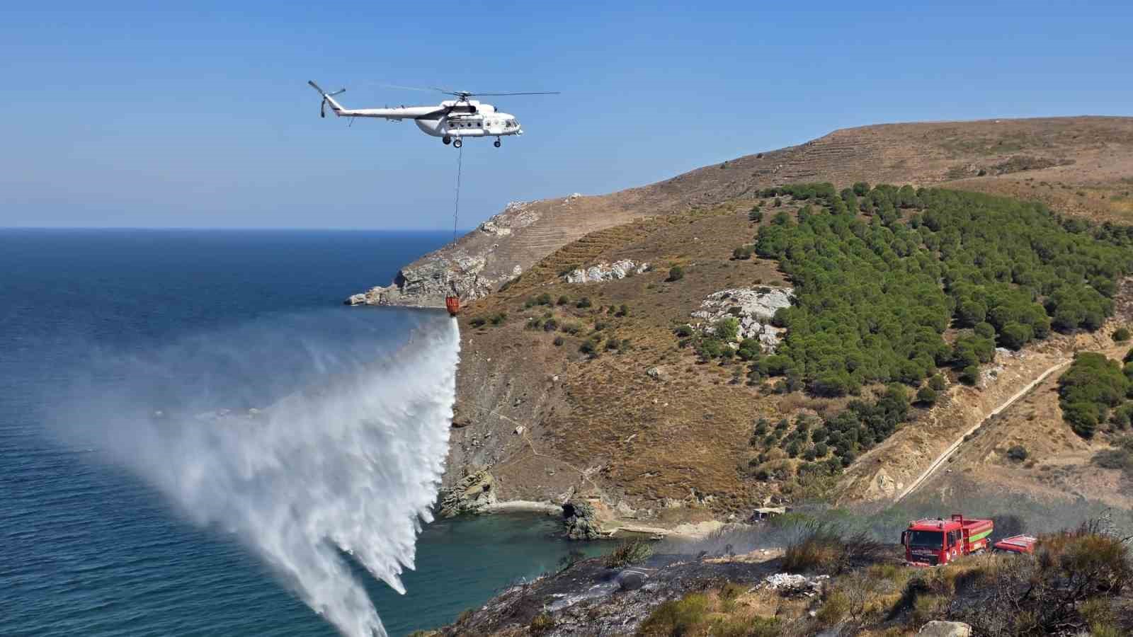 Rüzgarın Şiddetiyle Büyüyen Yangına Havadan Müdahale