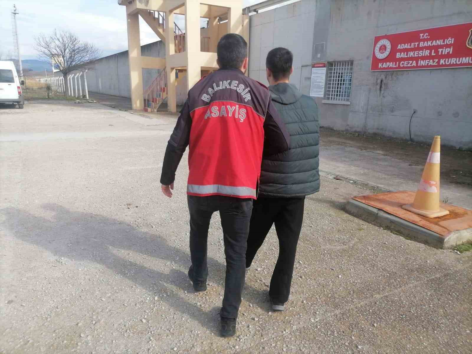 Balıkesir'de Polis Ekiplerinden Yoğun Operasyon Dönemi