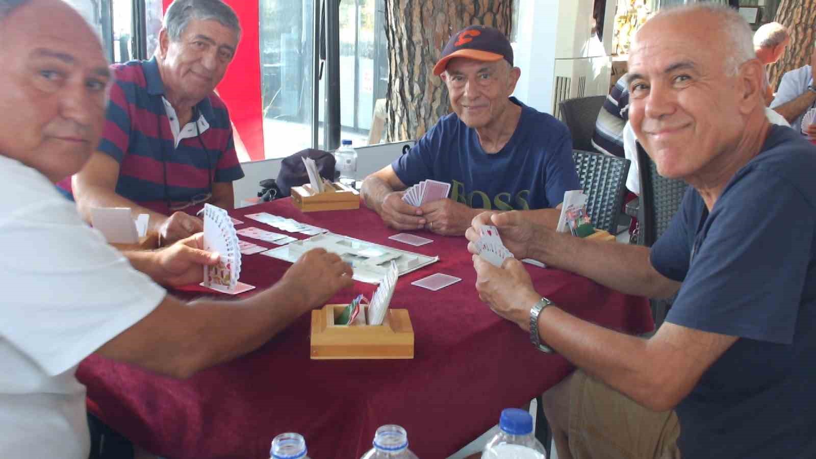 Balıkesir'de Briçte Ödüller Sahiplerini Buldu