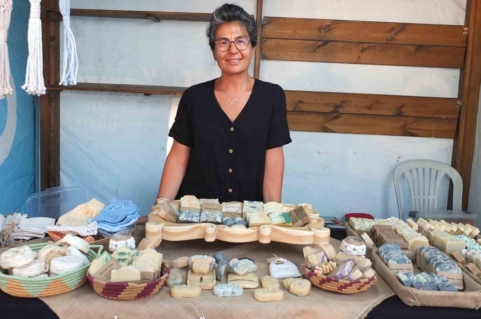 Belma Hanım'ın El Yapımı Sabunları Burhaniye'de Büyük İlgi Gördü