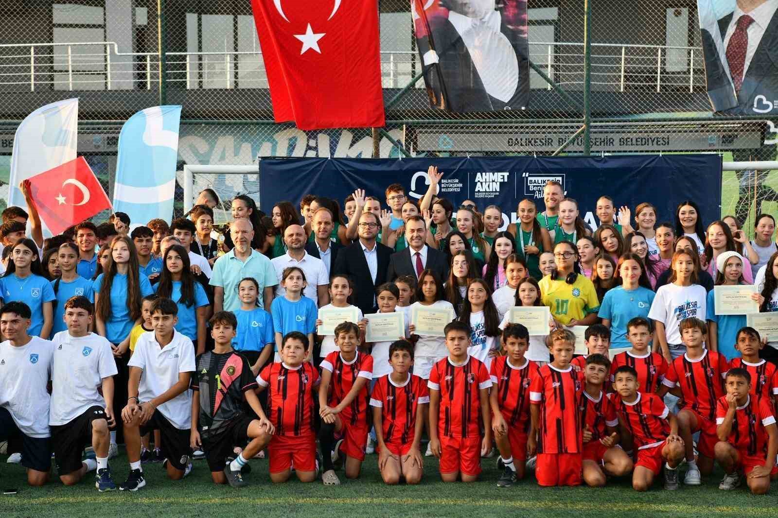 Balıkesir Yaz Spor Okulları Kapanış Töreni Coşkuyla Gerçekleşti