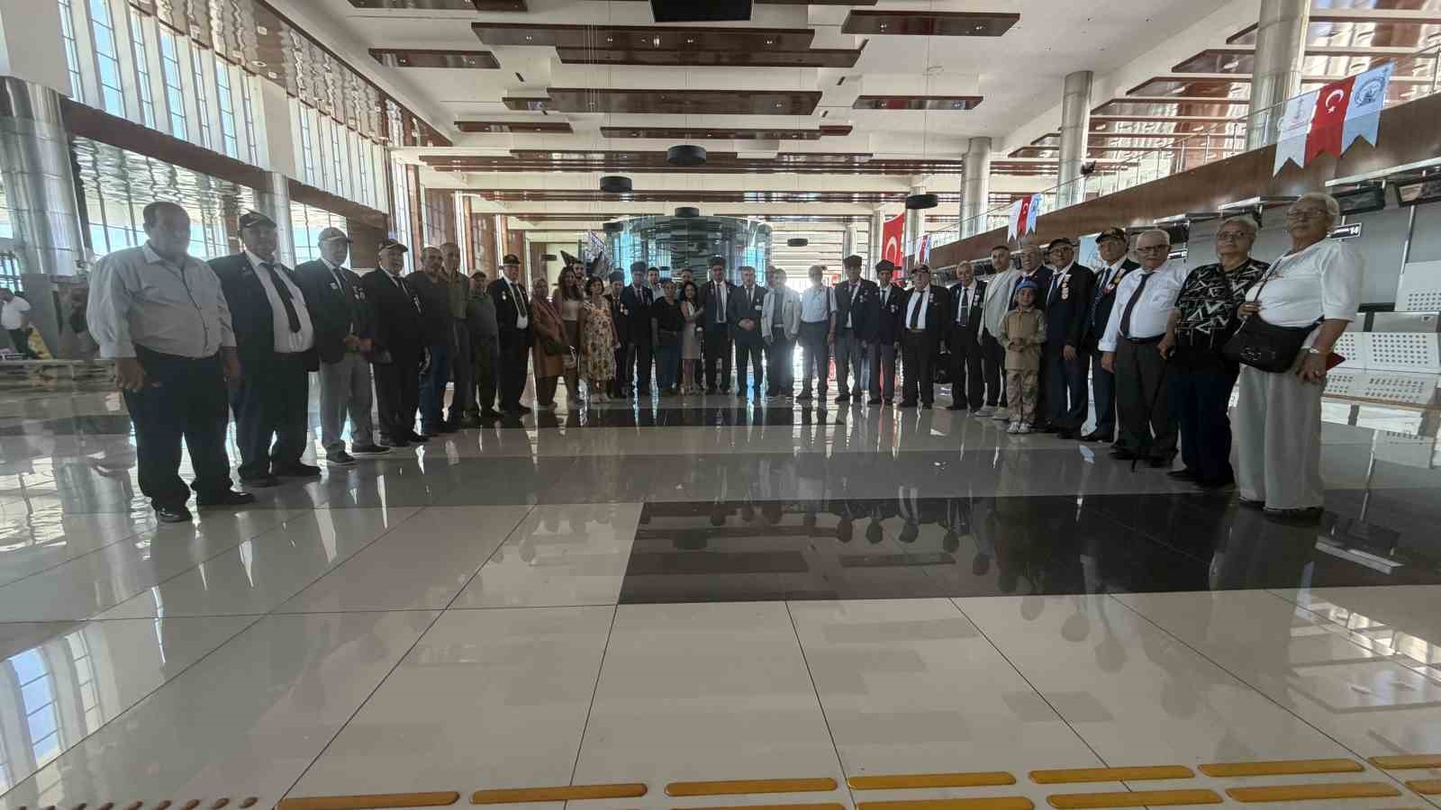 Balıkesir'de Gazilere Onur Programı Düzenlendi