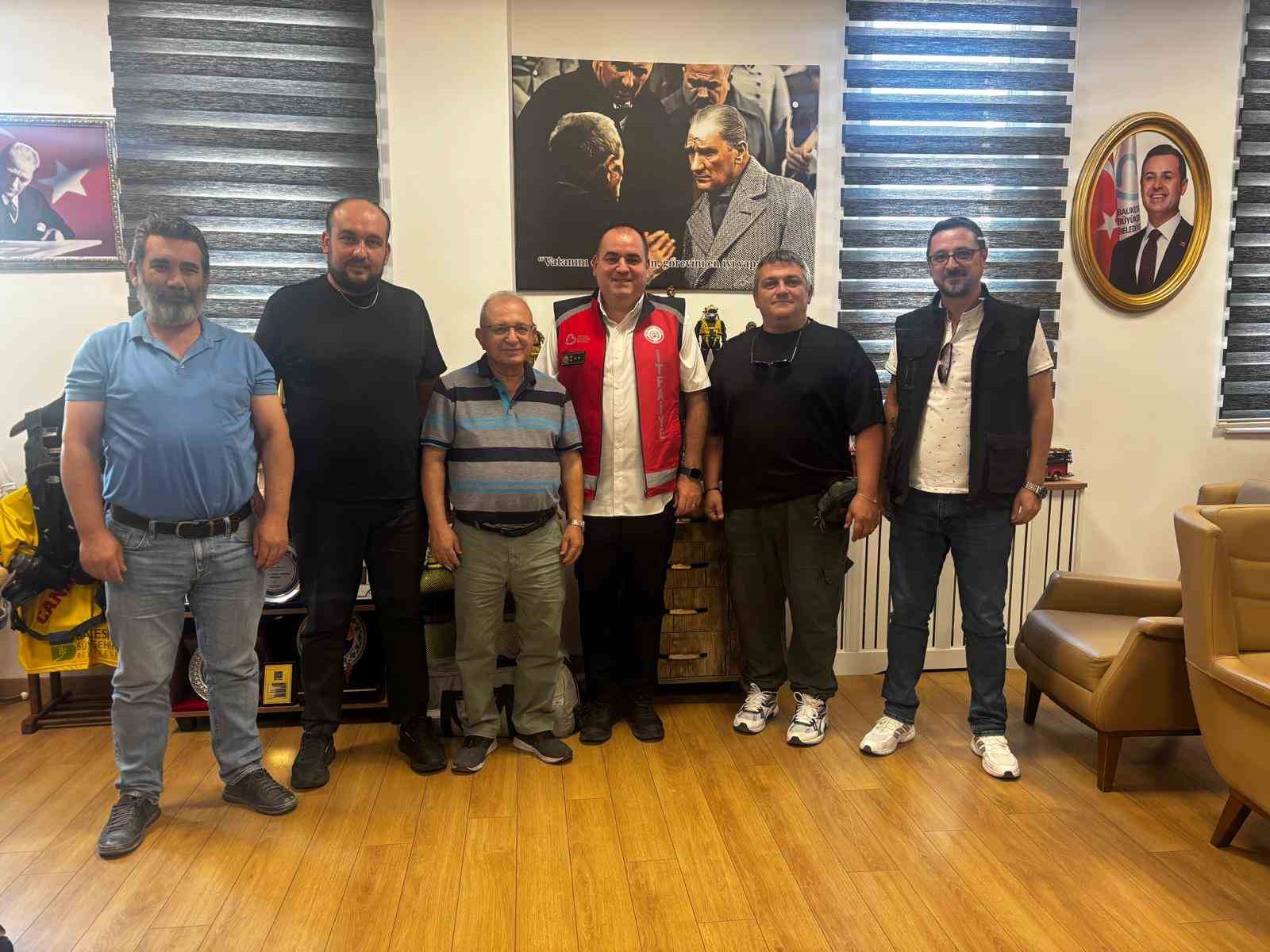 İHA Ekibi, Yangında Yaralanan İtfaiye Başkanı Ergelen’i Ziyaret Etti