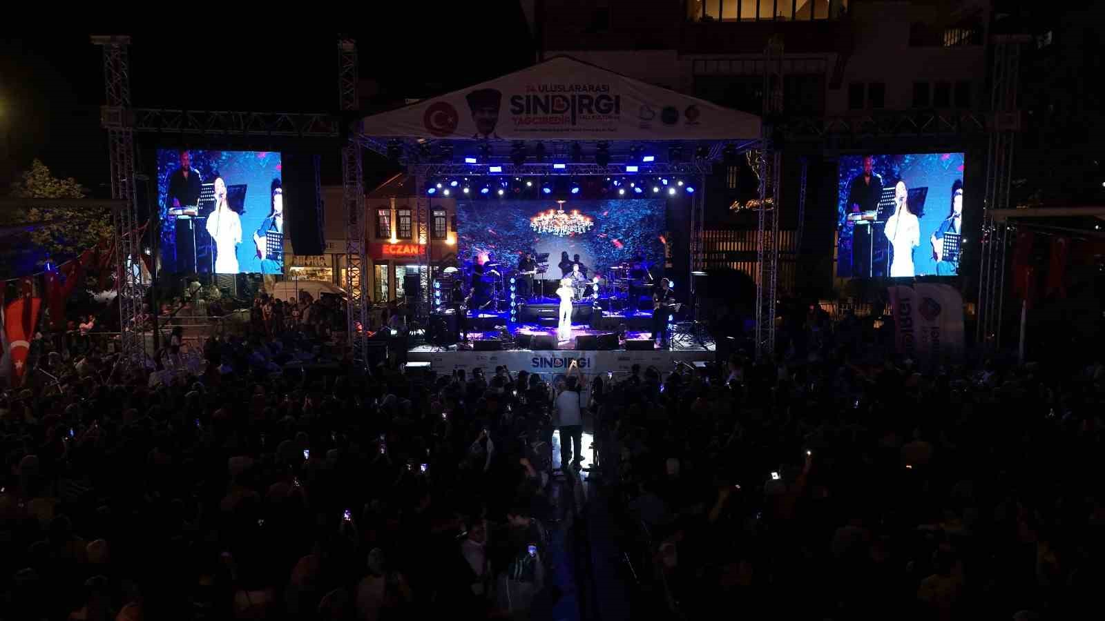Sındırgı'da Festivallerle Yeniden Hayat Buldu