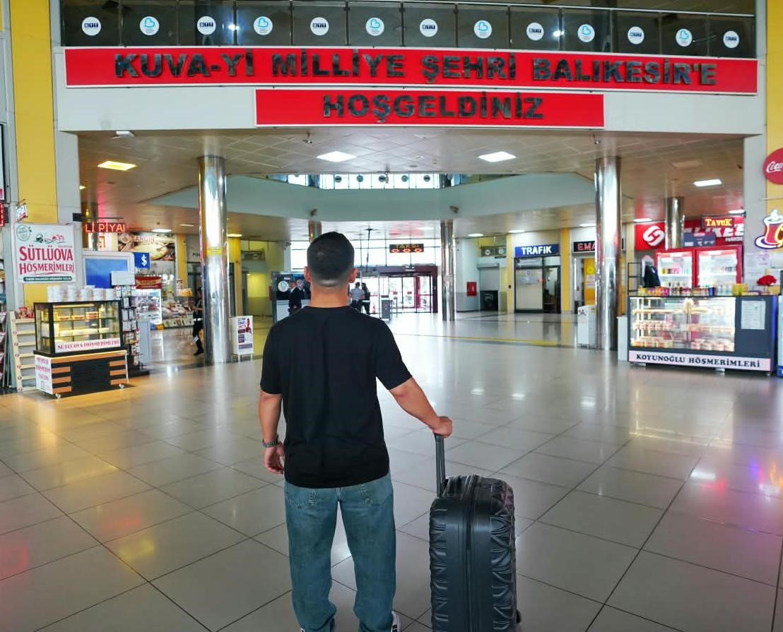 Balıkesir Belediyesi, Yeni Öğrencilere Sıcak Karşılama Düzenledi
