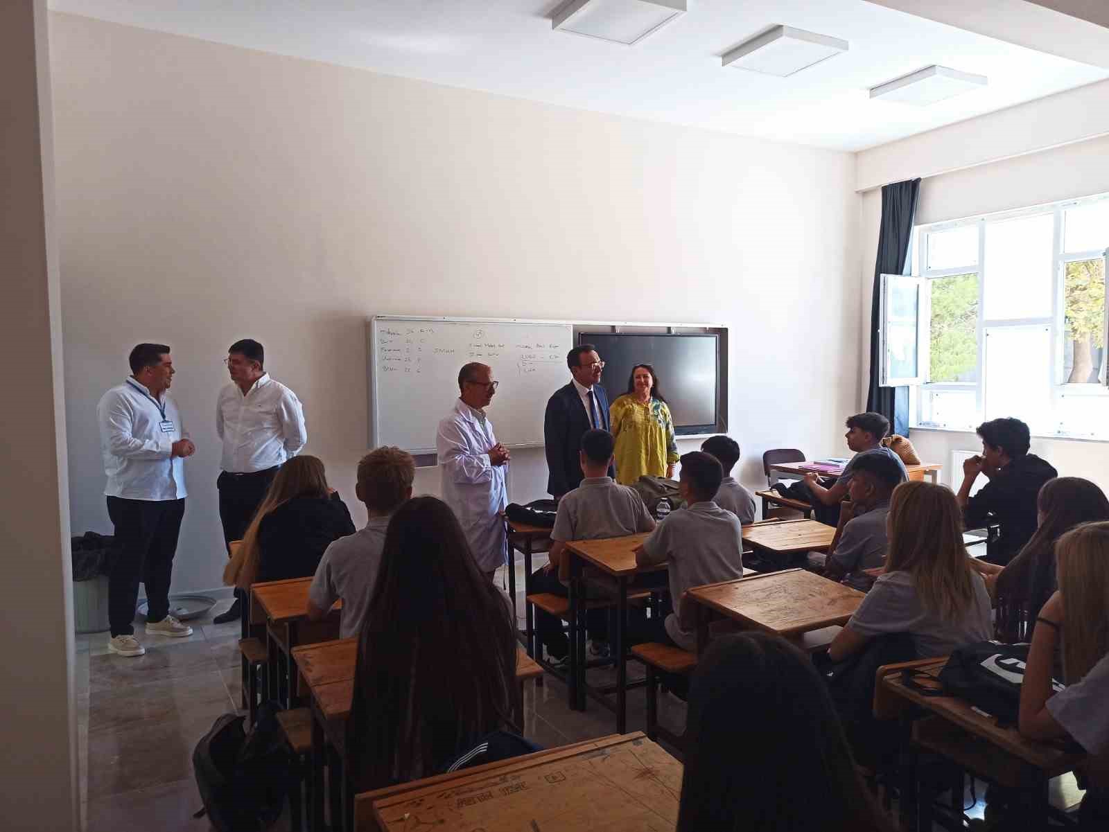Bandırma'da İki Yeni Okul Eğitime Merhaba Dedi