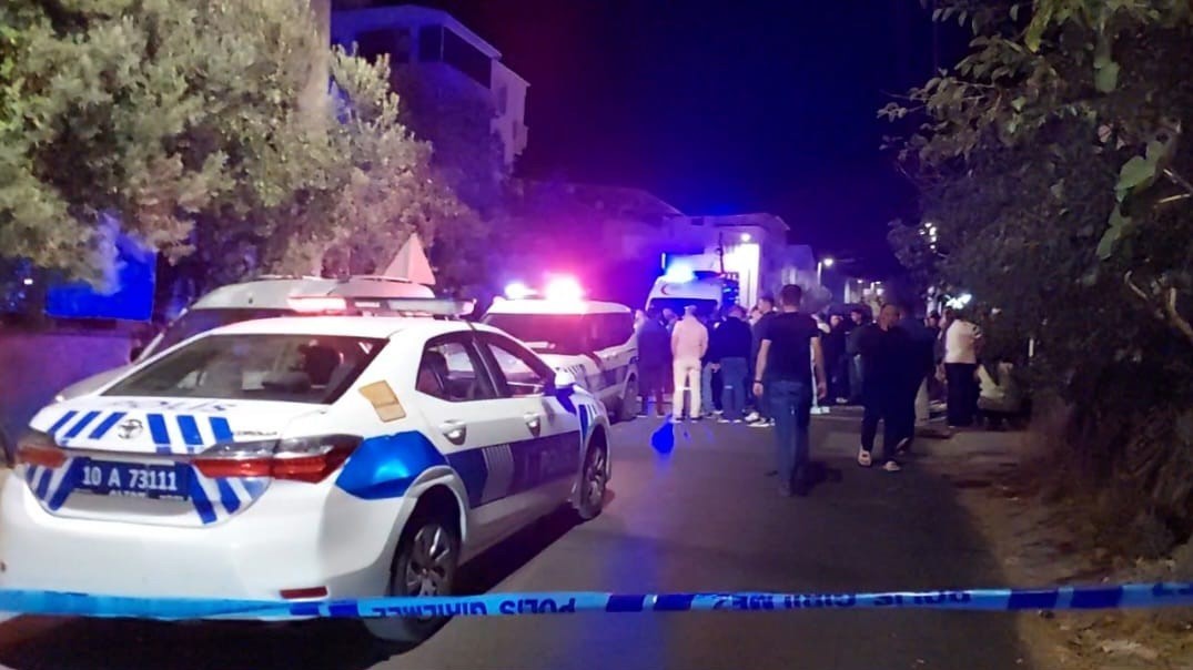 Camiden dönen adam silahlı saldırıda hayatını kaybetti