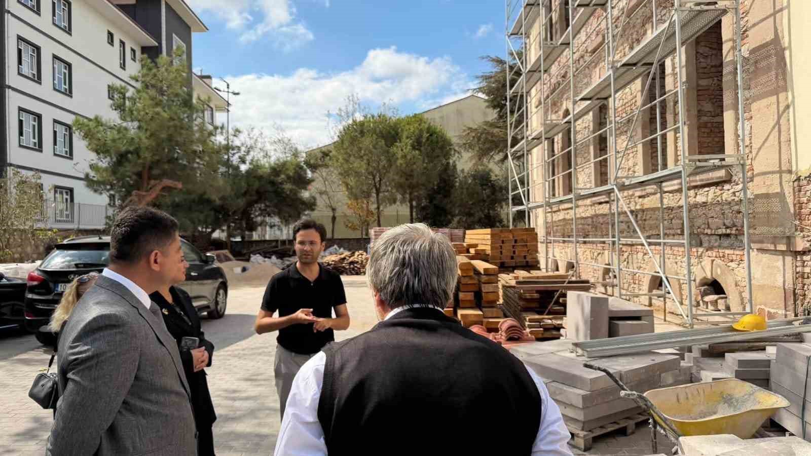 MHP Bandırma Teşkilatı Tarihi Restorasyon Projesini İnceledi