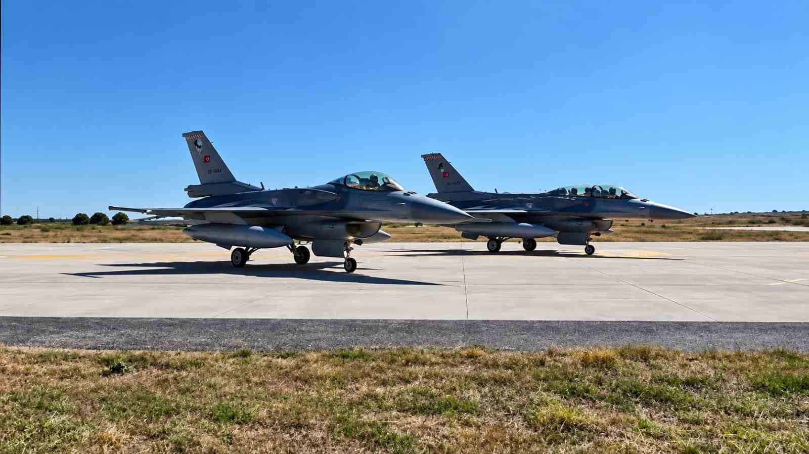 Türk F-16'ları Romanya'da Gökyüzünü Renklendiriyor: Burebista-2026 Tatbikatı Başladı