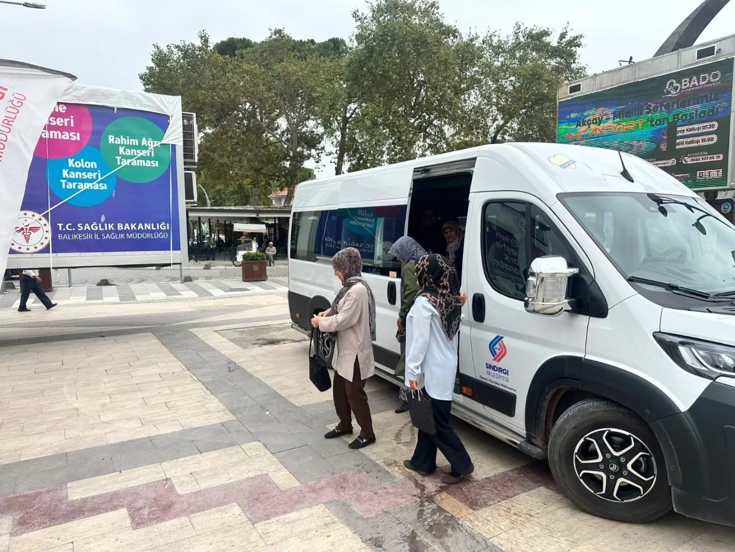 Sındırgı Belediyesi'nden Kadınlara Kanser Taraması İçin Destek