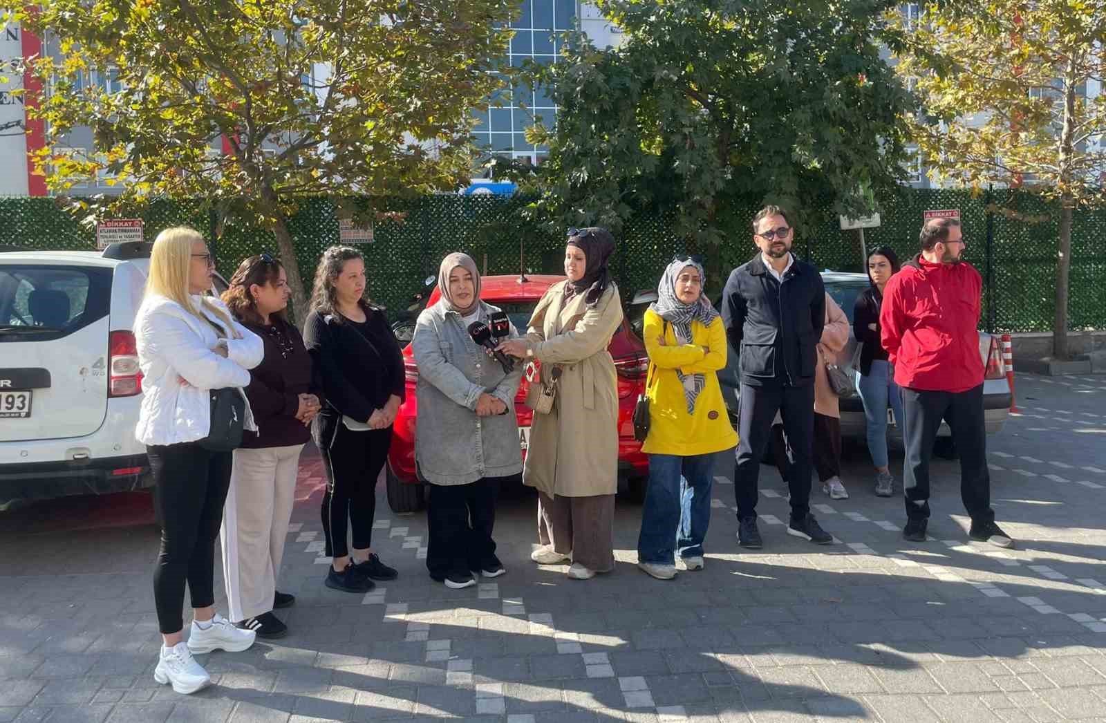 Balıkesir'de Akran Zorbalığına Tepki: Veliler Eylemde