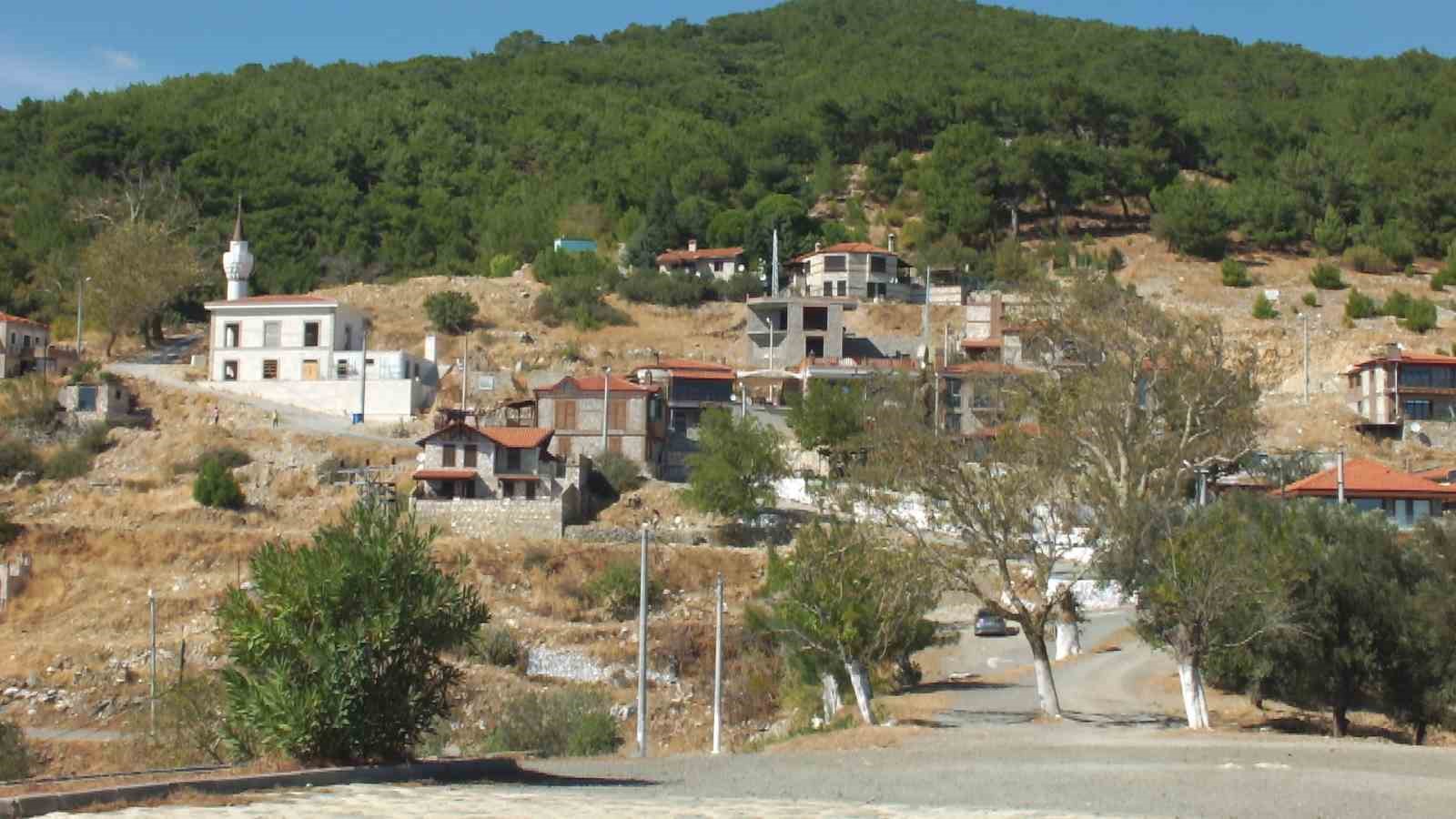 Kazdağları'nın Eteğindeki Kavurmacılar Köyü: Doğanın Huzur Bulunduğu Yer
