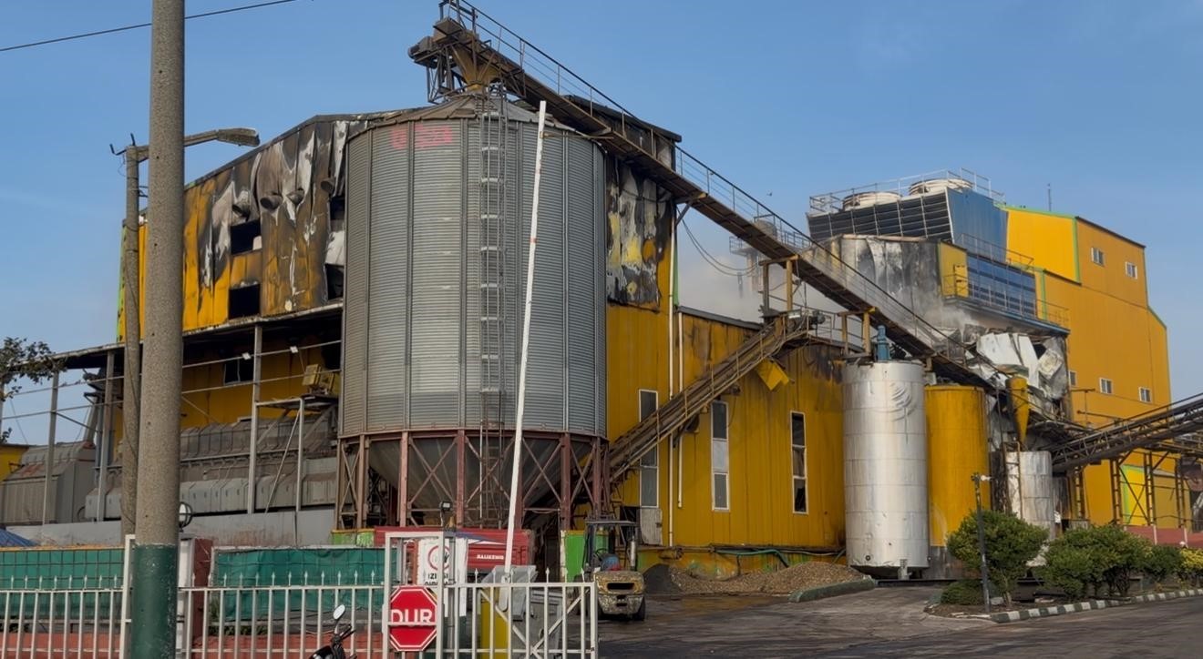 Bandırma'da Yağ Fabrikasında Yangın: Kontrol Altında