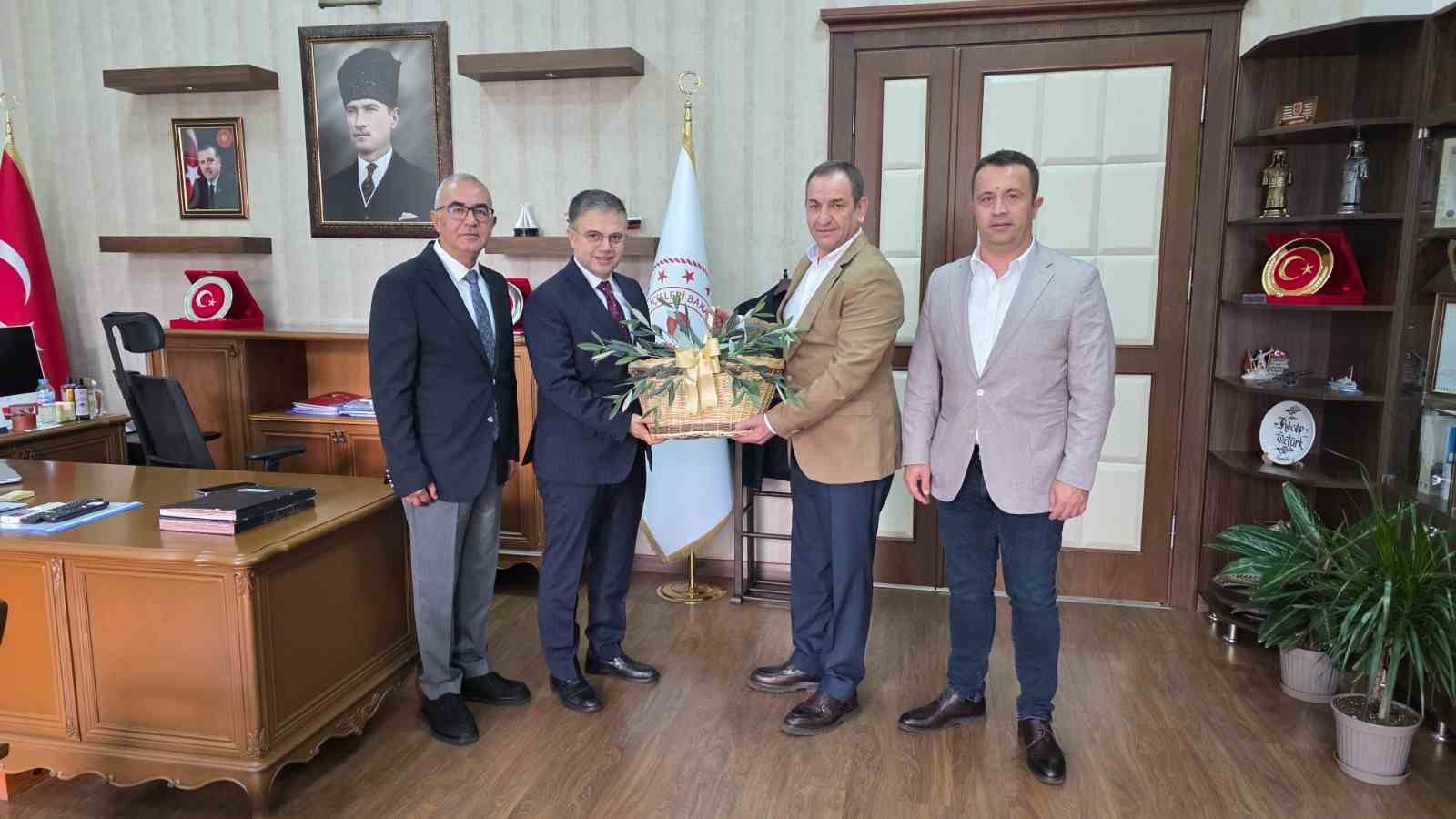 Zeytin Kooperatifinden Kaymakam'a Samimi Ziyaret