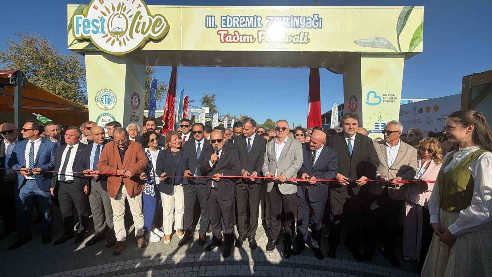 Zeytinyağının Başkenti Edremit'te FestOlive Coşkusu Başladı