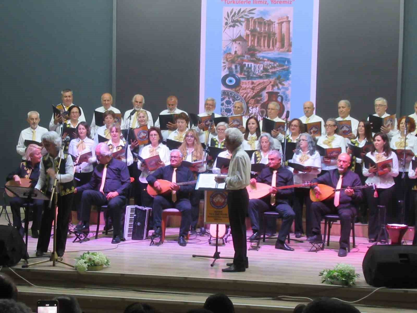 Gömeç’te Unutulmaz Türkü Şöleni: Anadolu'nun Melodileri Hayran Bıraktı