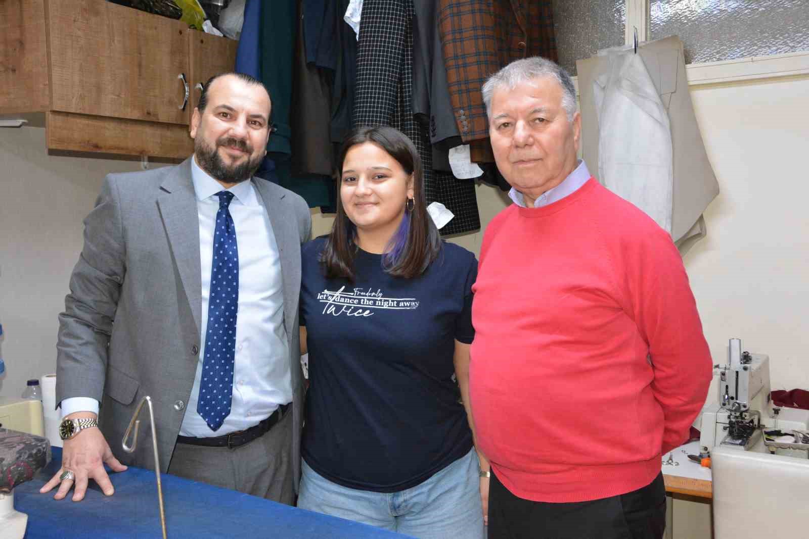 Balıkesir'de Üç Kuşak Aynı Dükkanın Terzileri
