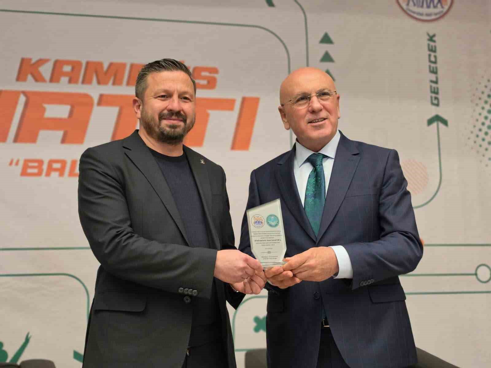 Balıkesir Üniversitesi'nde Gençler İçin Gelecek Vizyonu: Türkiye Yüzyılı Zirvesi