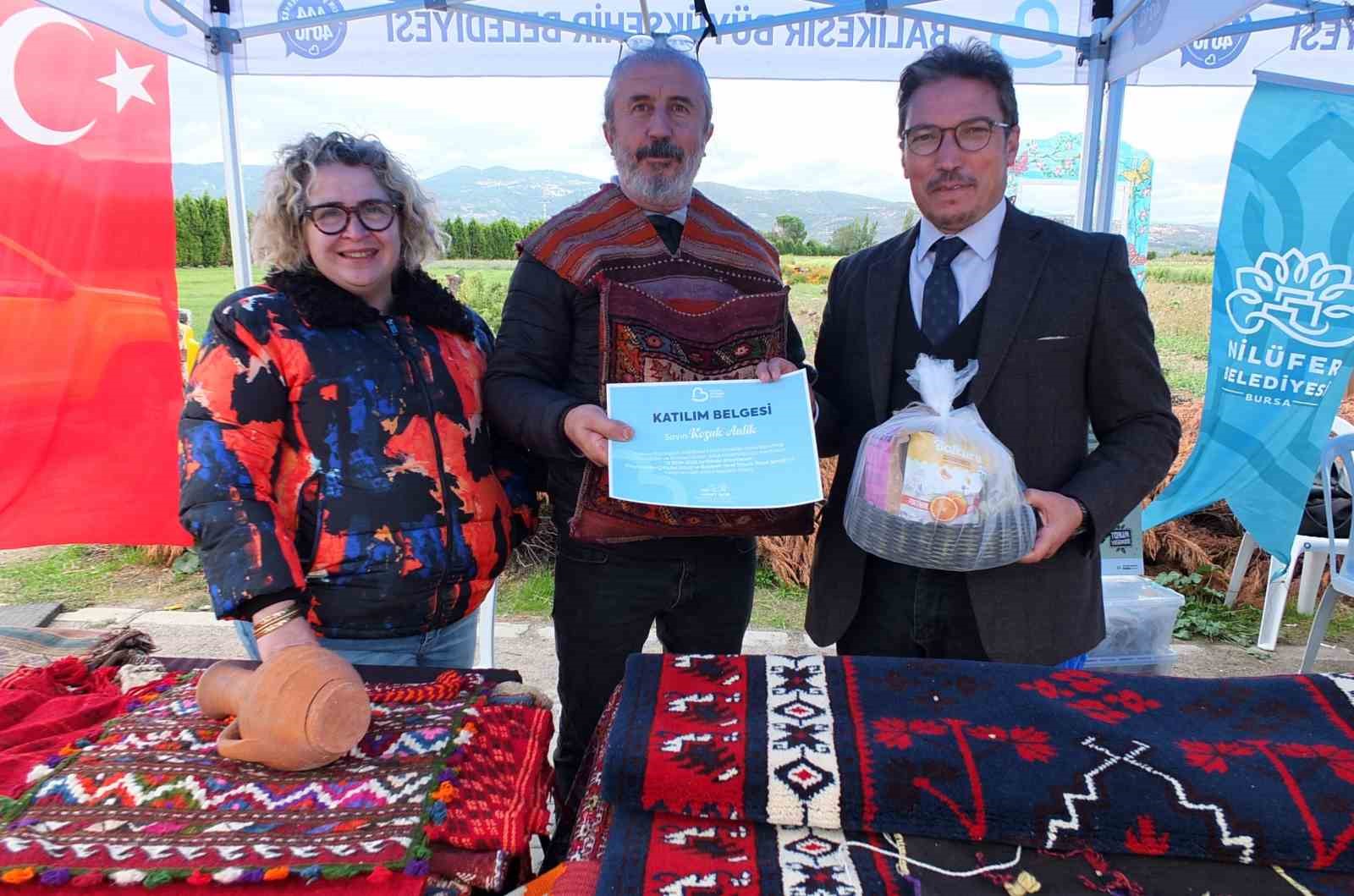 Burhaniye'nin Geleneksel Çoban Torbaları Şimdi Turistlerin Gözdesi