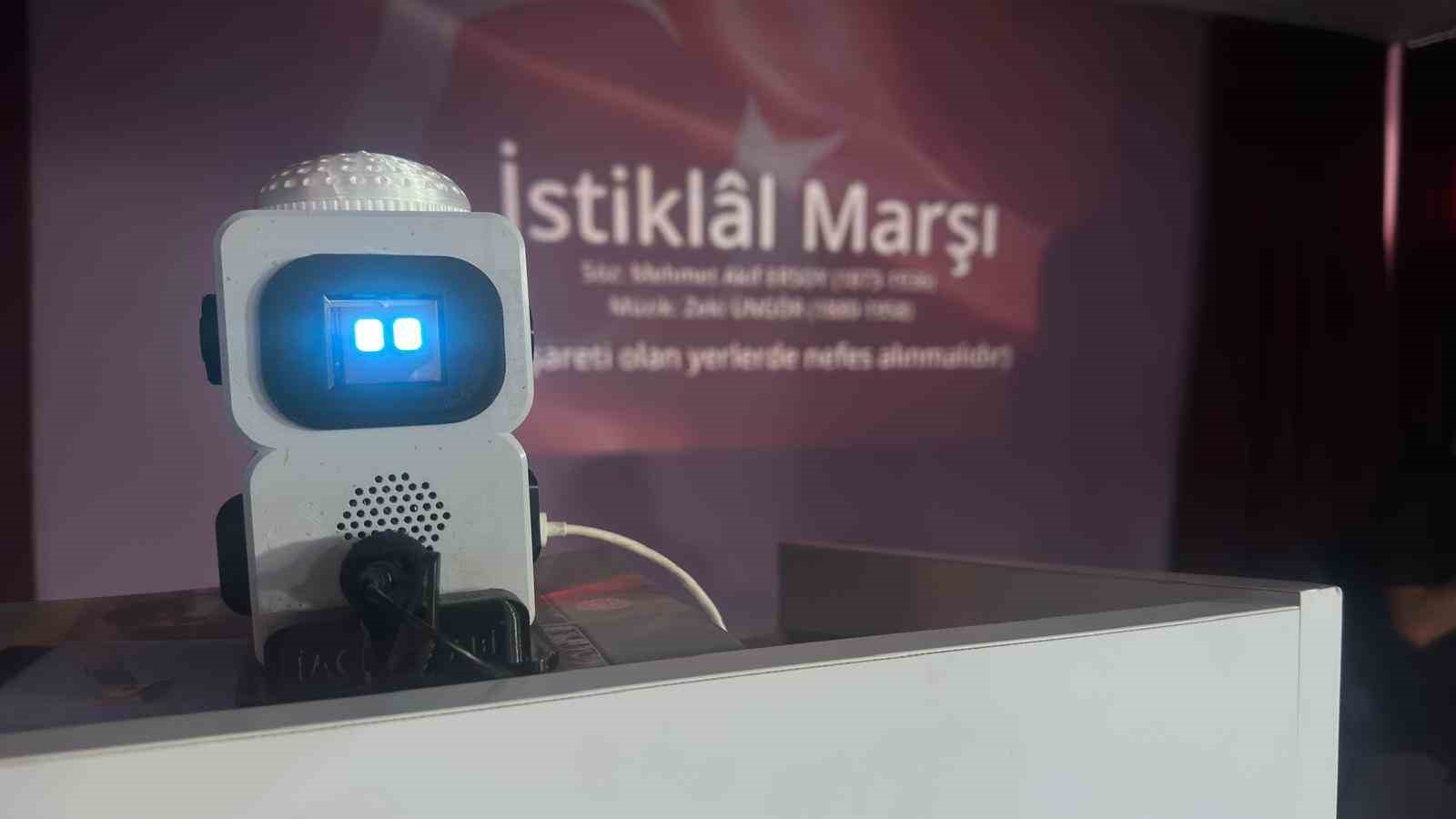 Çocukların Yeni Arkadaşı: Hacı Abi Robotu