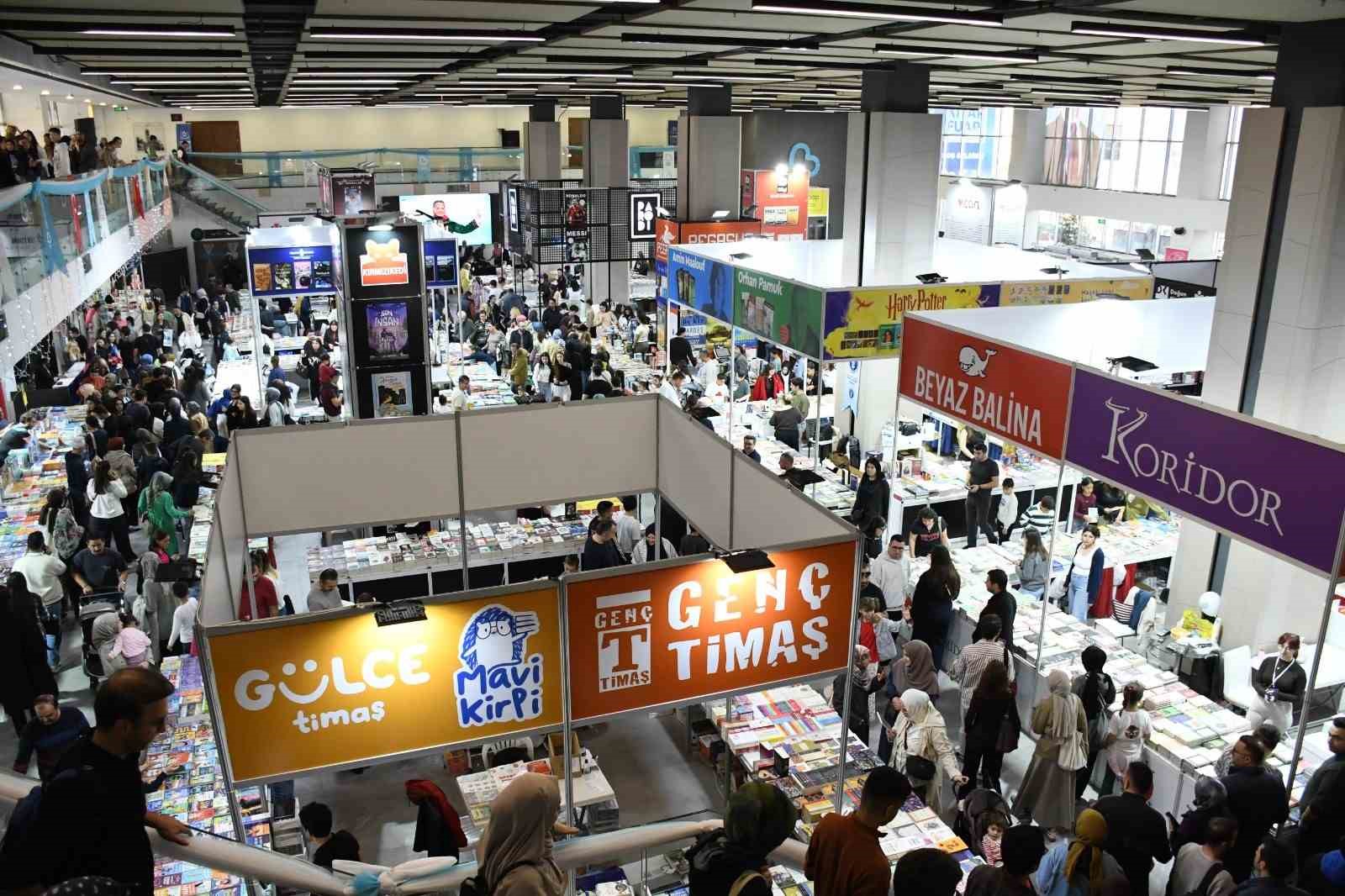 Balıkesir Kitap Fuarı 216 Bin Ziyaretçiye Ev Sahipliği Yaptı