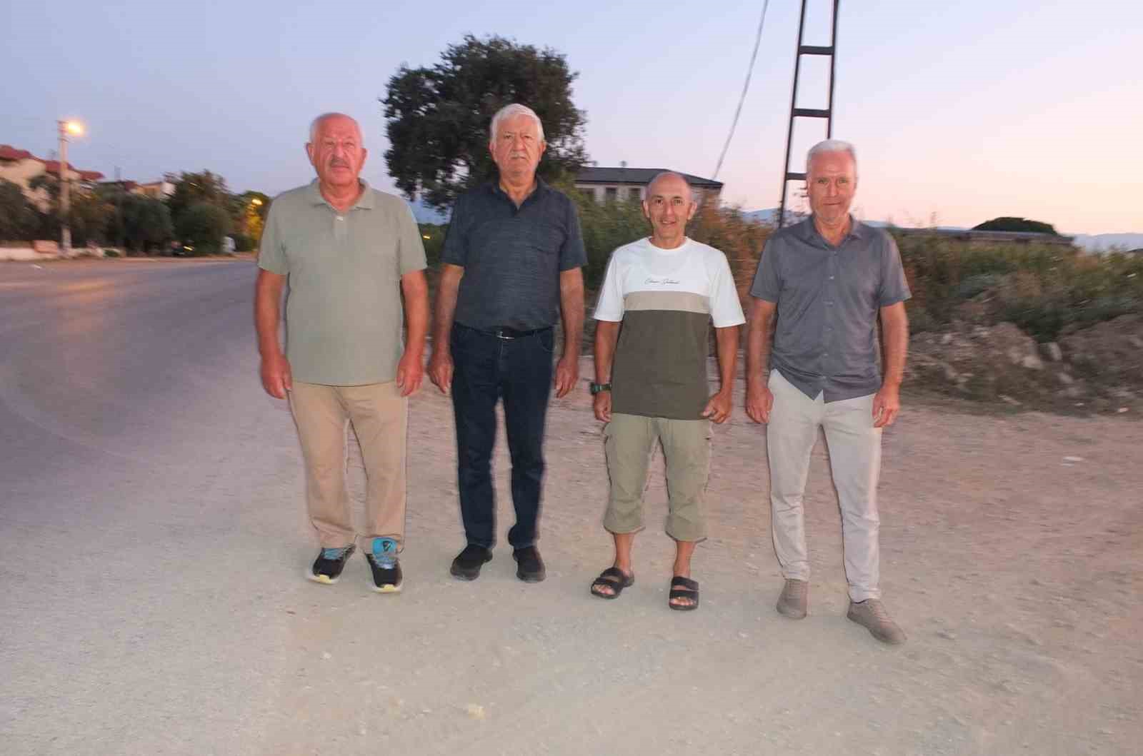 Kaldırımsız Altınyol Caddesi, Burhaniye'de Kazalara Yol Açıyor