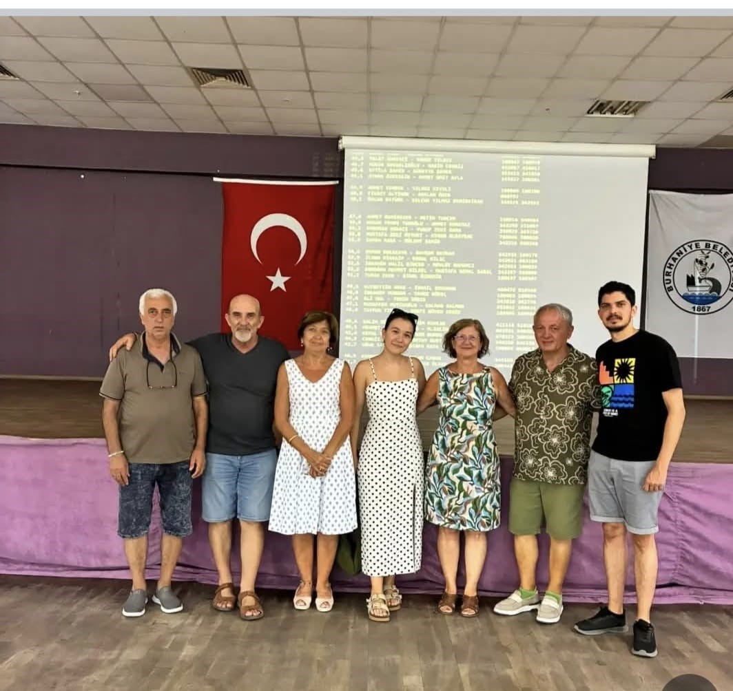 Burhaniye, Briç Ustası İrfan Güven'i Unutmadı