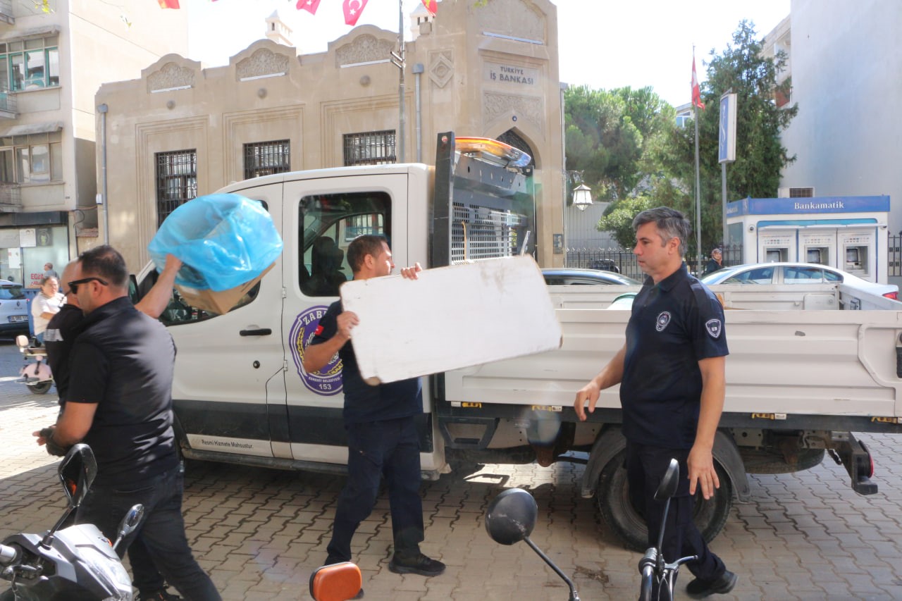 Edremit'te Kaldırım İşgallerine Son! Zabıta Denetimi Gerçekleşti