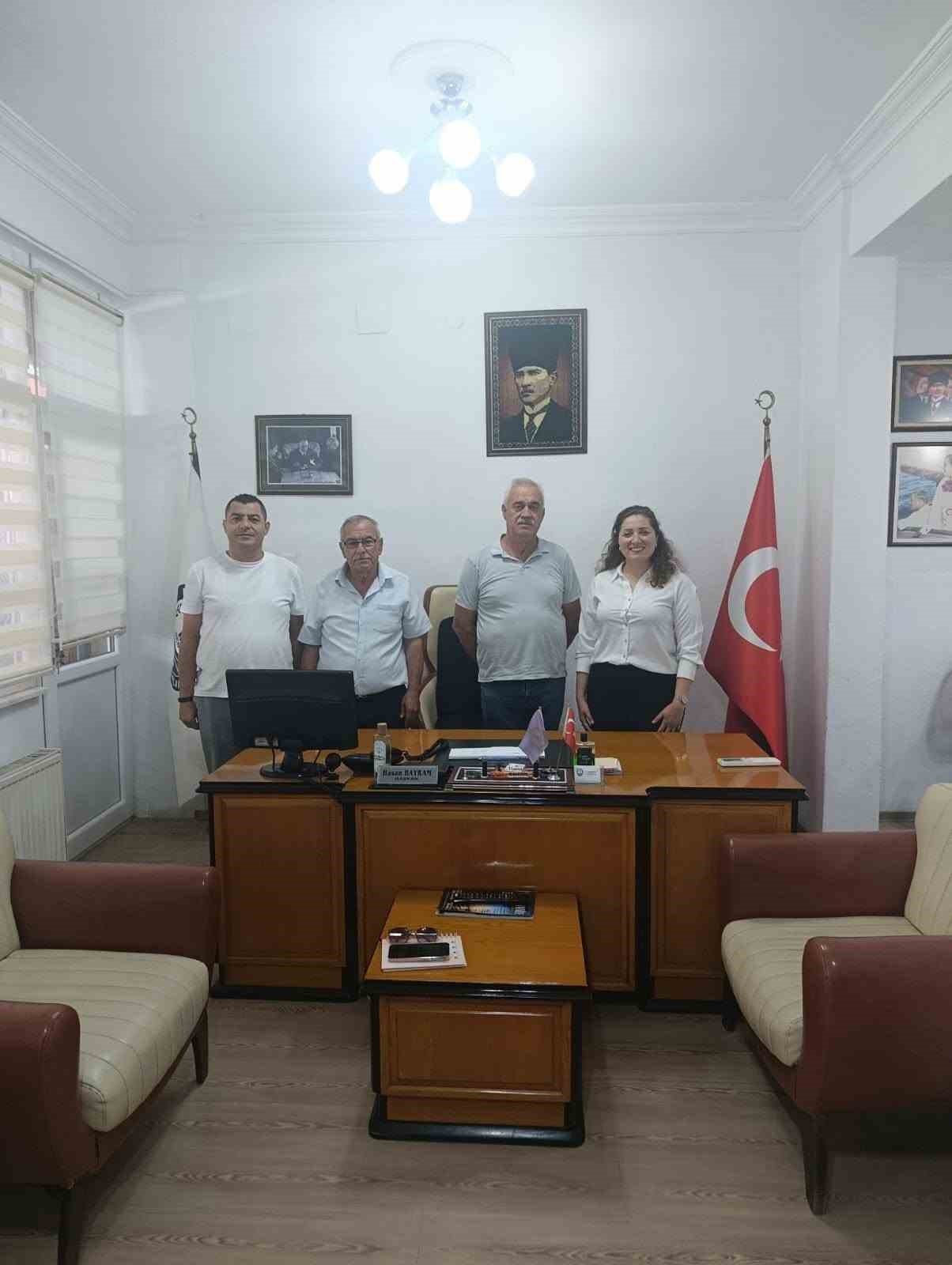 Burhaniye'de Sağlık Müdürü Akbey, Esnaf Odası'nda Sağlık Konularını Değerlendirdi