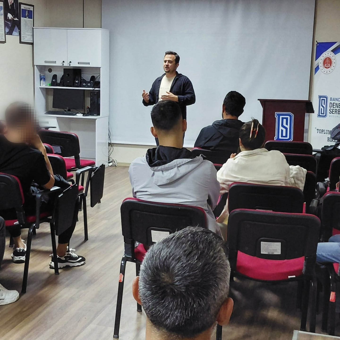 Bandırma'da Yükümlülere İstihdam Desteği Semineri Düzenlendi