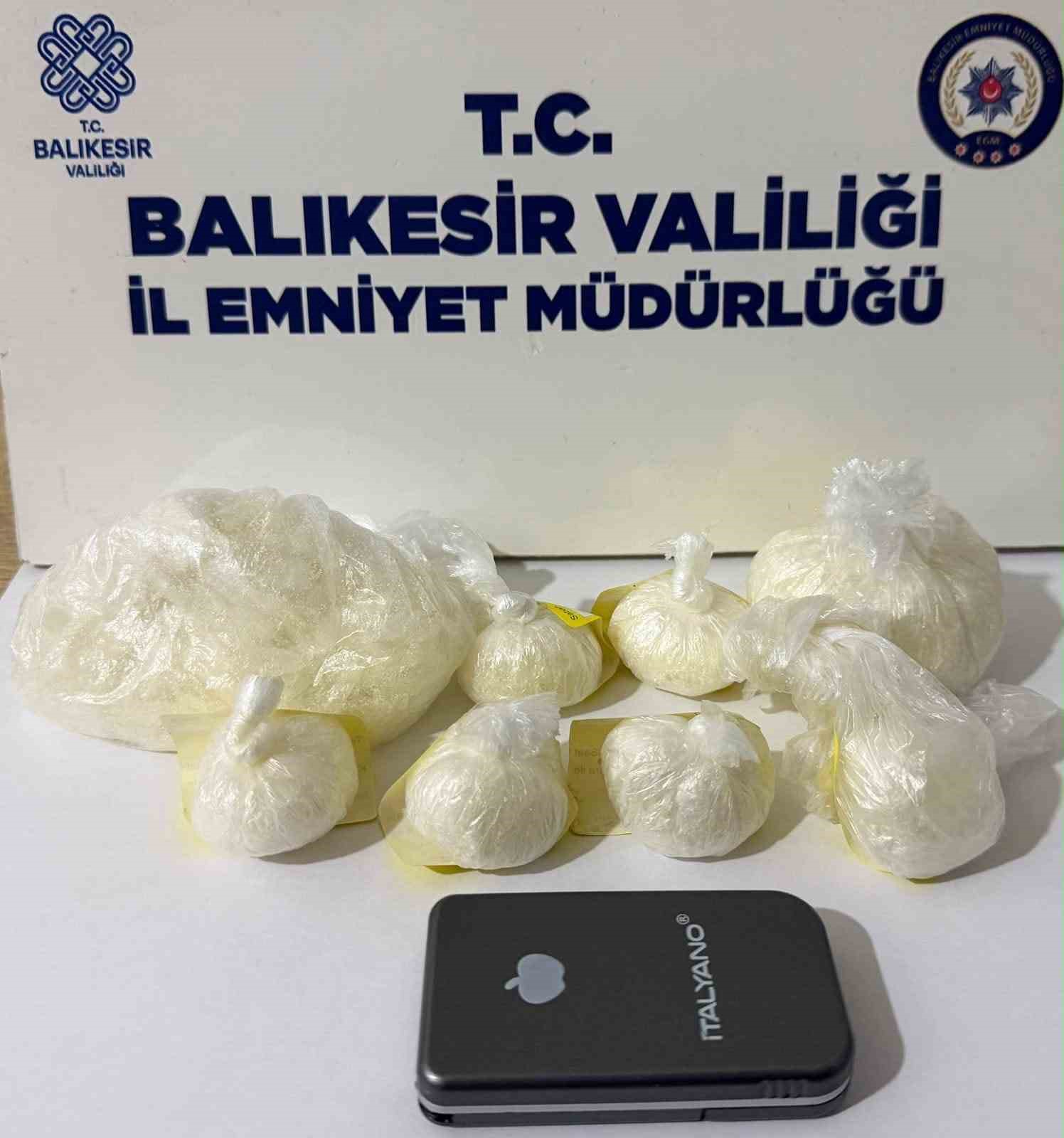 Bandırma'da kaçmaya çalışan motosiklet sürücüsünden uyuşturucu çıktı