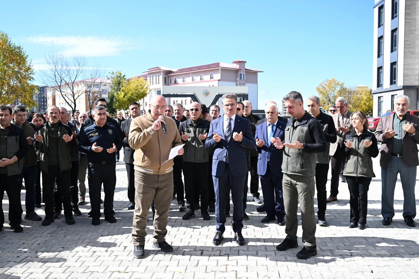 Erzurum'da "Gazze'ye Umut Ol" Hayır Çarşısı Açıldı
