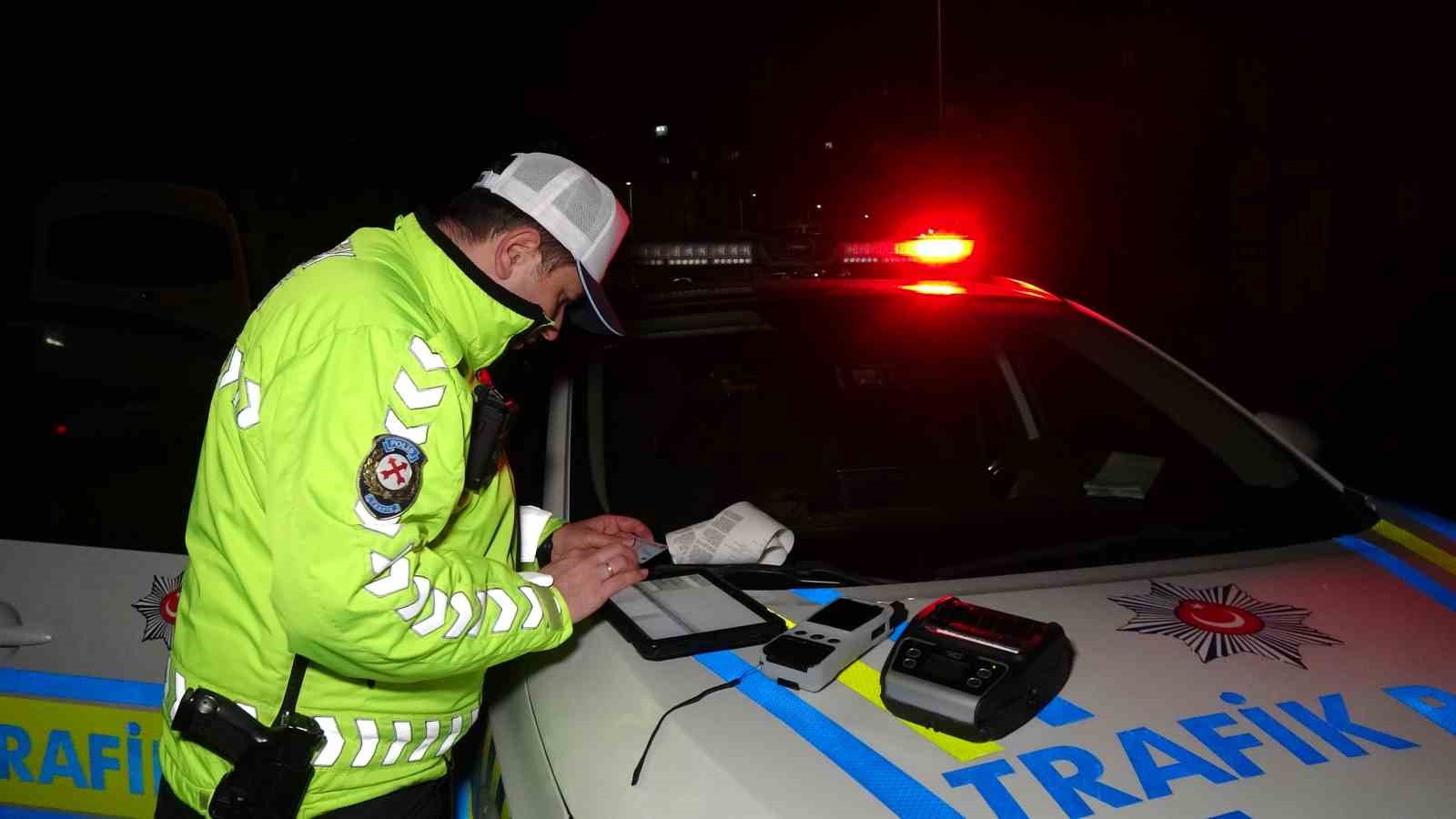 Alkolün Bedeli Ağır: Kaçan Sürücü Motosiklete Çarptı, 265 Bin Lira Ceza Yedi