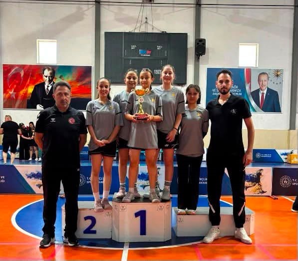 Erzincan Badminton Takımları, ANALİG'de Şampiyonluğu Kazandı!