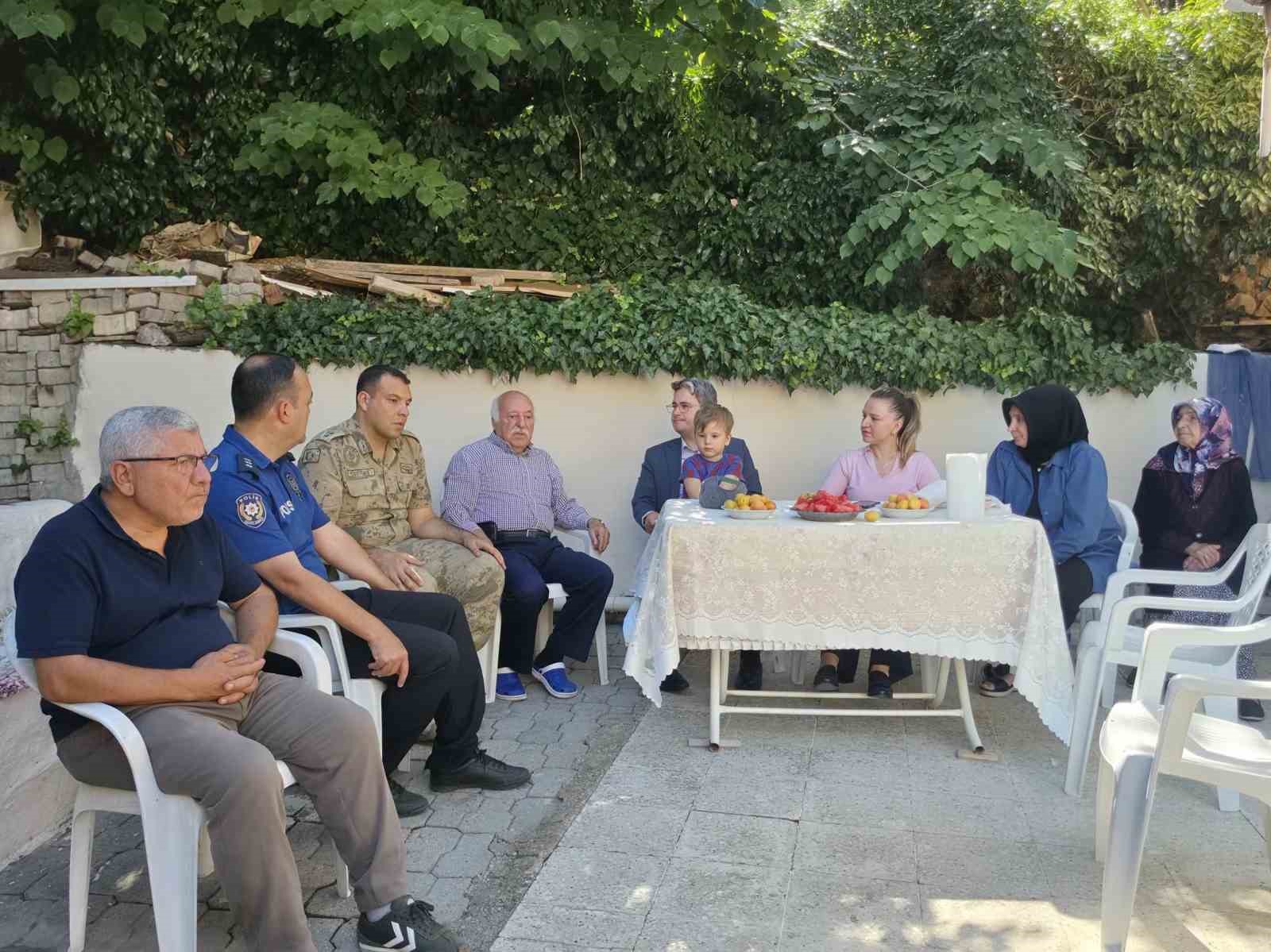 Kıbrıs Gazisi Hüsamettin Özkan'a Minnet Ziyareti