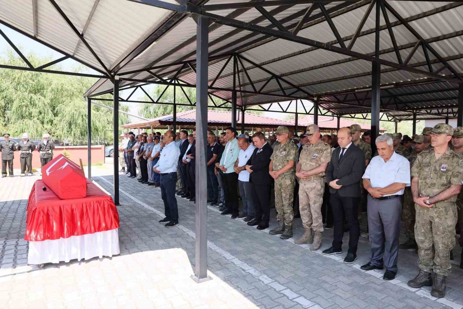 Kıbrıs Gazisi Zeynal Güngör, İzmir’de sonsuzluğa uğurlandı